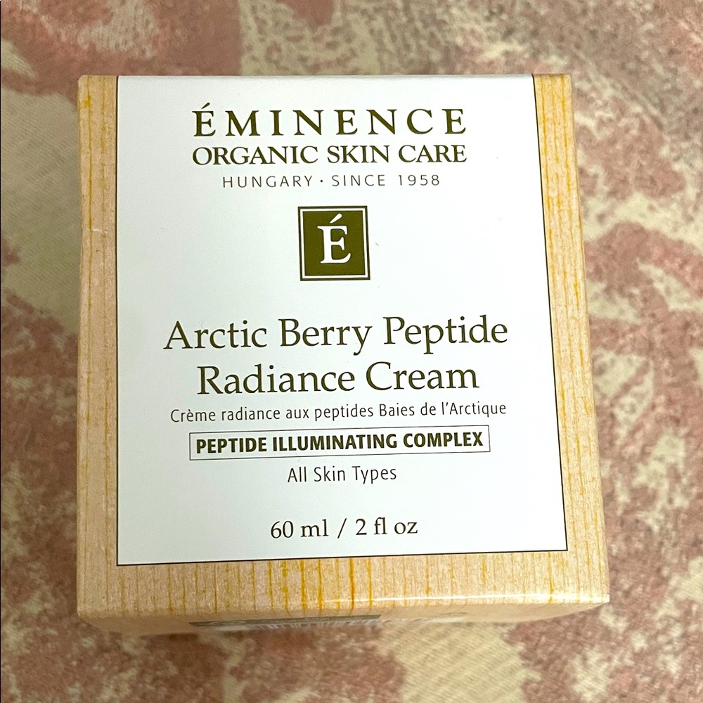 Arctic Berry Peptide Radiance Cream